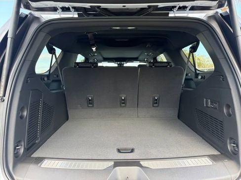 New 2026 Chevrolet Suburban High Country image 11