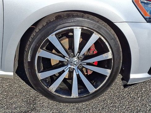 Used 2018 Volkswagen Passat 3.6 image 8