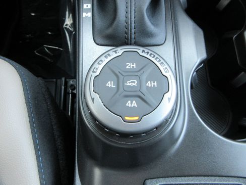 Used 2023 Ford Bronco Wildtrak AWD/4WD image 46