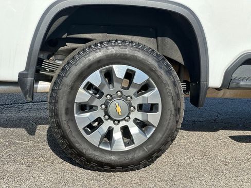 Used 2024 Chevrolet Silverado 2500 Custom w/ Custom Value Package image 29