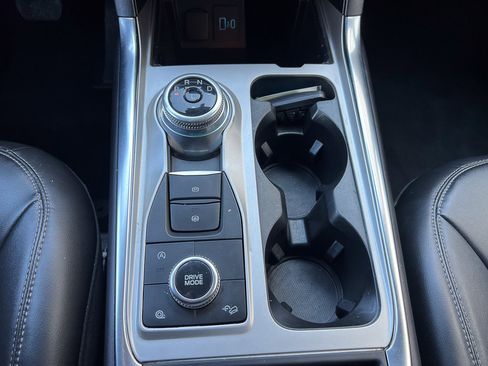 Used 2023 Ford Explorer XLT w/ Equipment Group 202A image 26