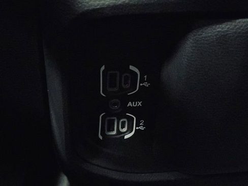 Used 2022 RAM 1500 Laramie image 32