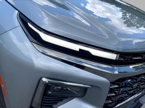 Used 2025 Chevrolet Traverse Z71 AWD/4WD image 28
