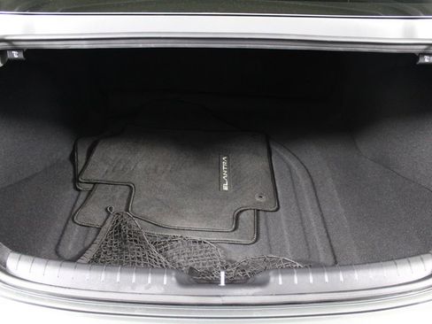 Certified 2025 Hyundai Elantra Sport FWD image 17