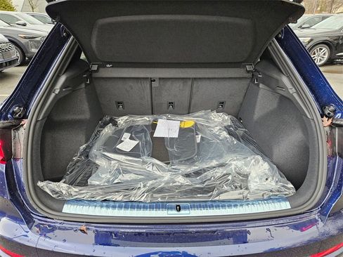 New 2025 Audi Q3 2.0T Premium image 23