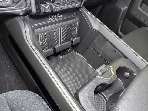 New 2026 RAM 2500 Big Horn AWD/4WD image 31