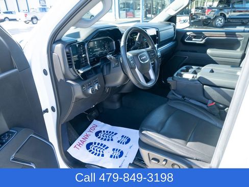 Used 2025 GMC Sierra 1500 SLT image 16