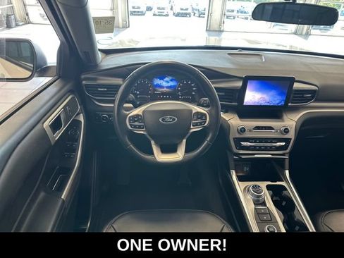 Used 2023 Ford Explorer XLT w/ Equipment Group 202A AWD/4WD image 2