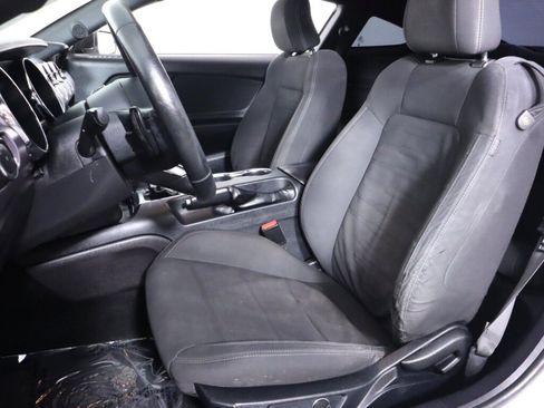 Used 2017 Ford Mustang GT RWD image 27
