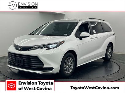 Used 2026 Toyota Sienna LE