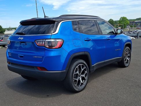 Certified 2025 Jeep Compass Limited AWD/4WD image 6