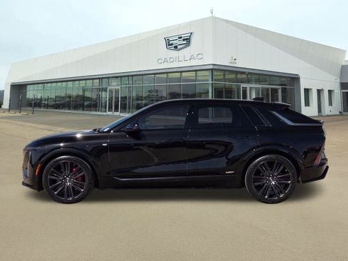 Certified 2026 Cadillac Lyriq V AWD/4WD image 3