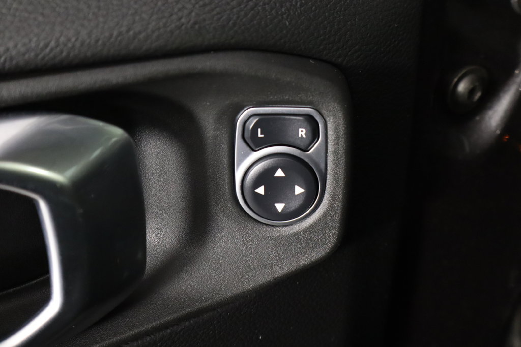 Used 2021 Jeep Wrangler Unlimited Sahara AWD/4WD image 20