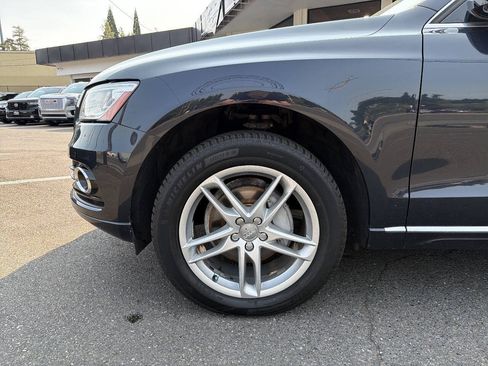 Used 2016 Audi Q5 2.0T Premium Plus w/ Technology Package AWD/4WD image 11