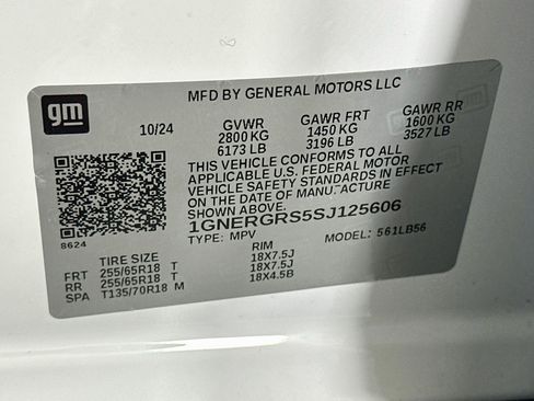 Used 2025 Chevrolet Traverse LT FWD image 12