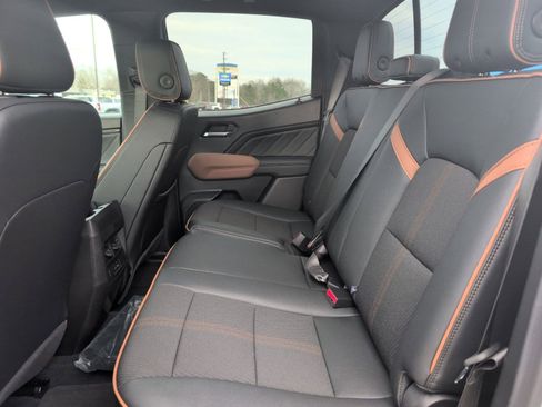 New 2025 GMC Canyon AT4 w/ Off-Road Front Bumper Package image 31