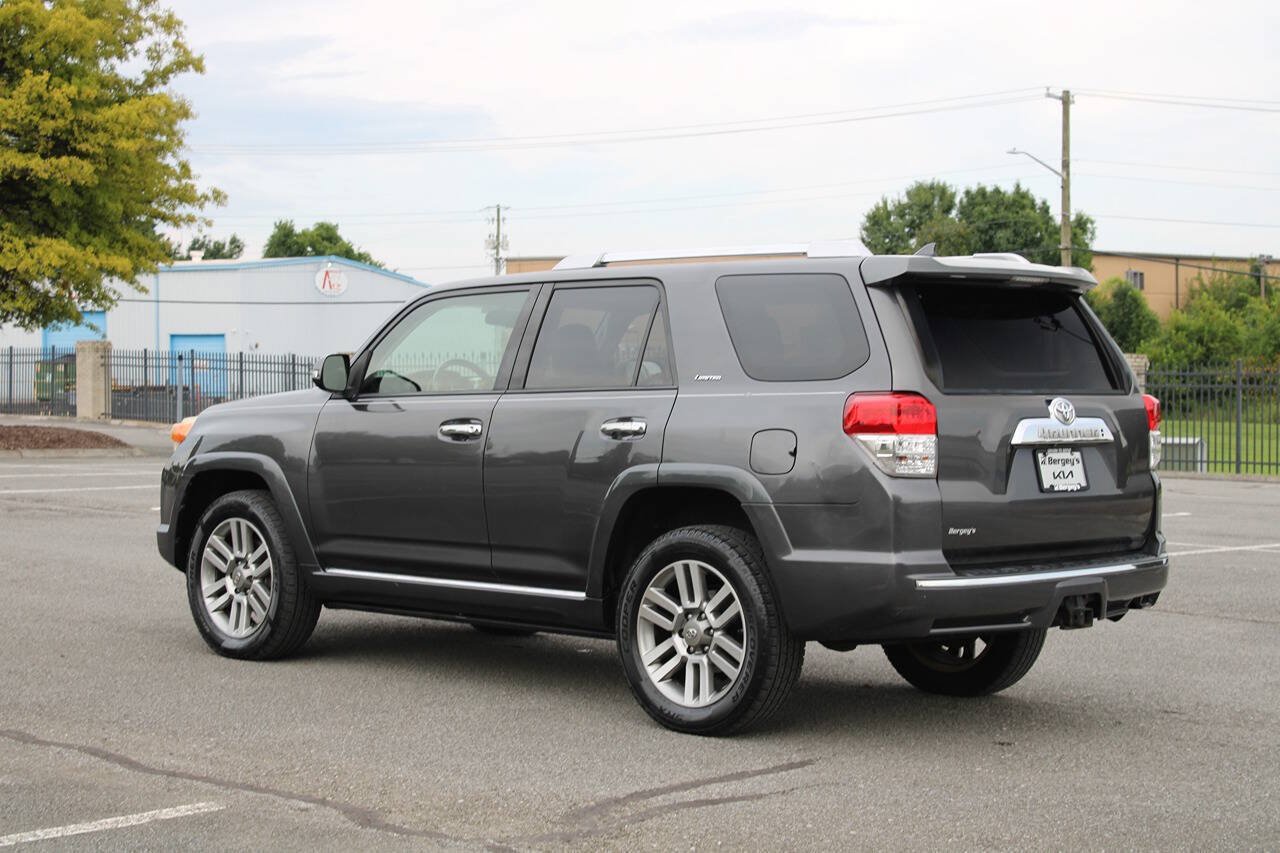 Used 2013 Toyota 4Runner Limited AWD/4WD image 4