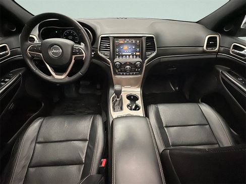 Used 2017 Jeep Grand Cherokee Limited w/ Luxury Group II image 18
