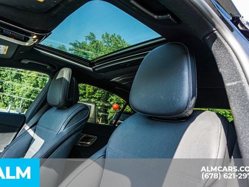 Used 2025 Mercedes-Benz C 300 Sedan image 17