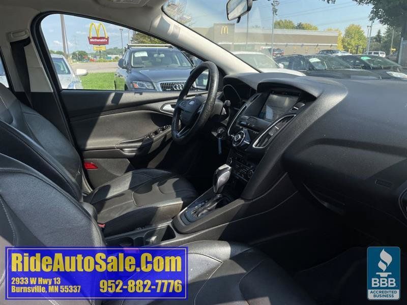 Used 2016 Ford Focus SE w/ Equipment Group 201A FWD image 14