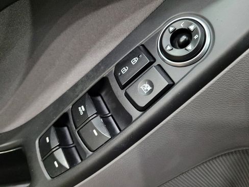 Used 2016 Hyundai Elantra SE w/ Option Group 02 FWD image 27