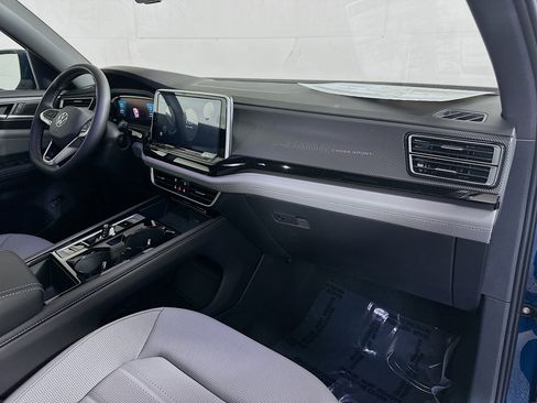 New 2025 Volkswagen Atlas Cross Sport SEL image 28