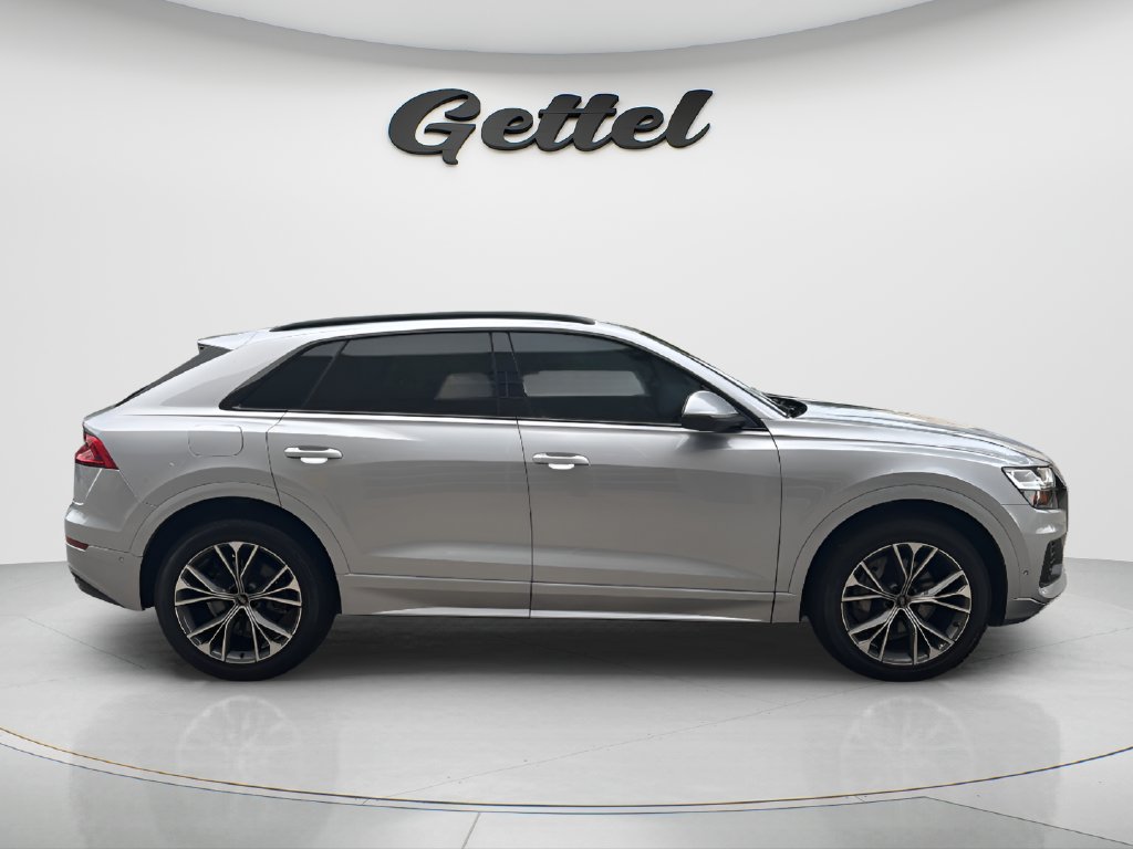 Used 2022 Audi Q8 Premium w/ Convenience Package AWD/4WD image 4