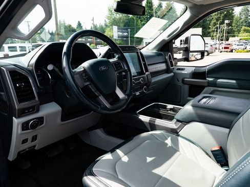 Used 2022 Ford F350 Limited image 18