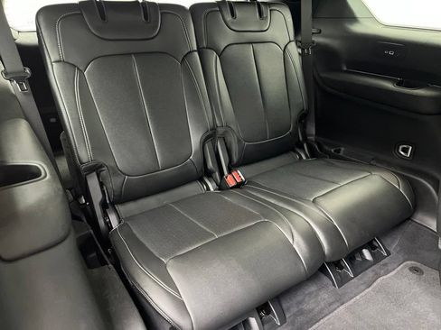 Used 2024 Jeep Grand Cherokee L Limited w/ Luxury Tech Group II AWD/4WD image 23