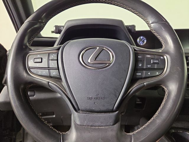Used 2022 Lexus UX 200 w/ Accessory Package (Z2) FWD image 21