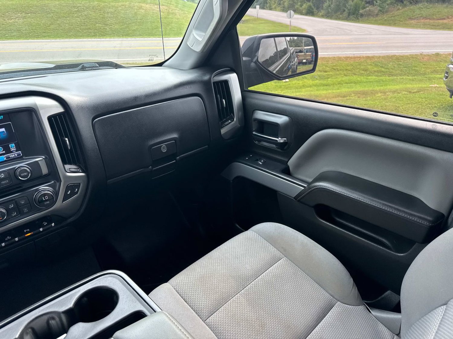 Used 2018 Chevrolet Silverado 1500 LT w/ All Star Edition AWD/4WD image 21