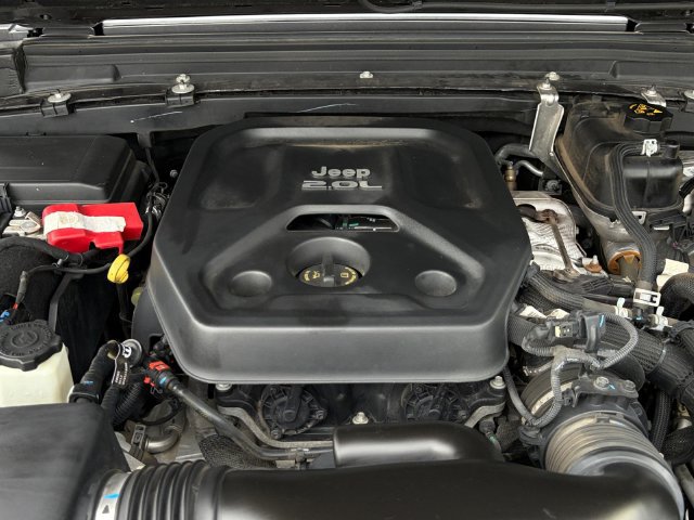 Used 2018 Jeep Wrangler Unlimited Sport S AWD/4WD image 22
