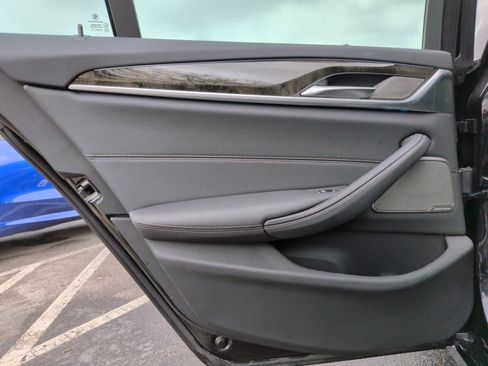 Certified 2023 BMW 530e w/ Premium Package image 36