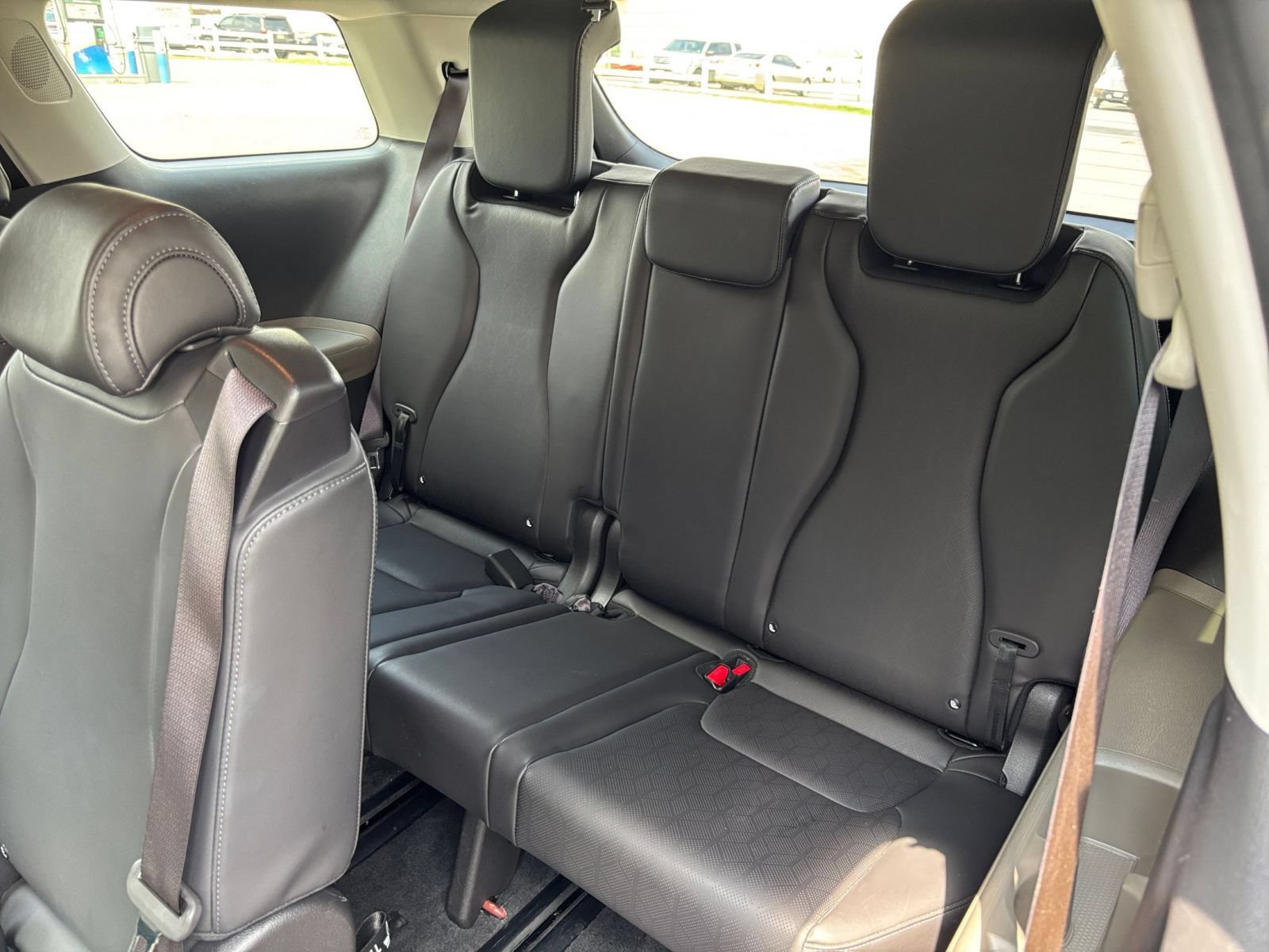 Used 2026 Kia Carnival FWD image 29