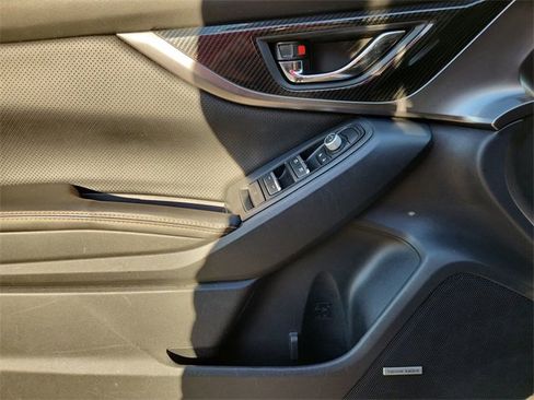 Used 2019 Subaru Crosstrek 2.0i Limited w/ Moonroof Package w/Navigation image 22