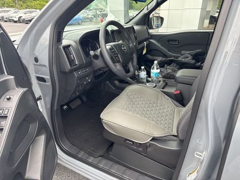Used 2026 Nissan Frontier SV w/ SV Convenience Package image 10