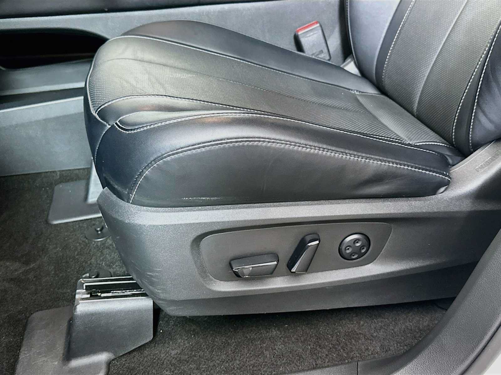 Used 2023 INFINITI QX60 Pure AWD/4WD image 17