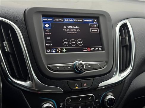 Used 2022 Chevrolet Equinox LT w/ Driver Convenience Package image 17