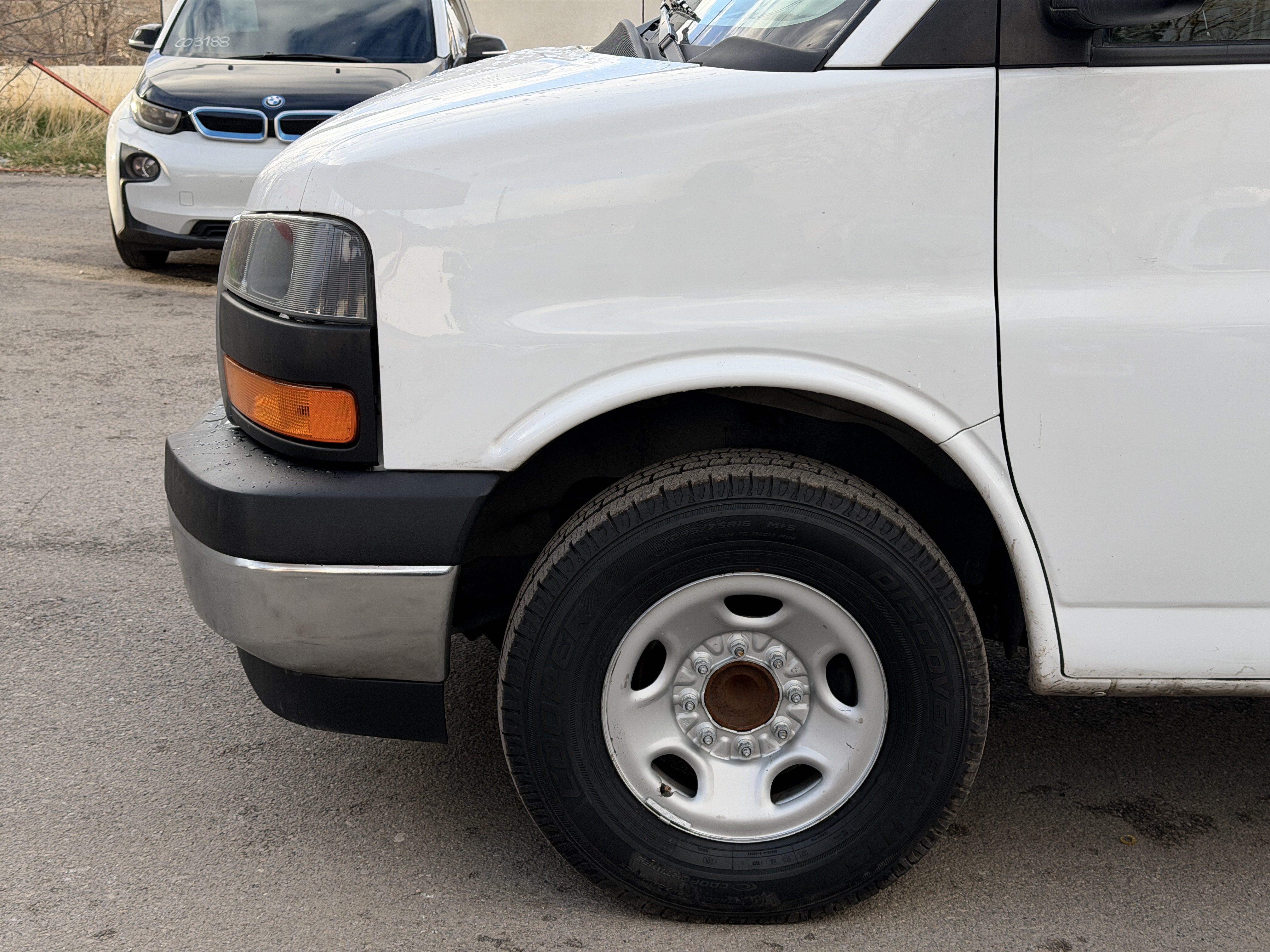 Used 2017 GMC Savana 2500 RWD image 11