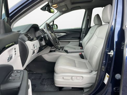 Used 2017 Honda Pilot Touring image 11