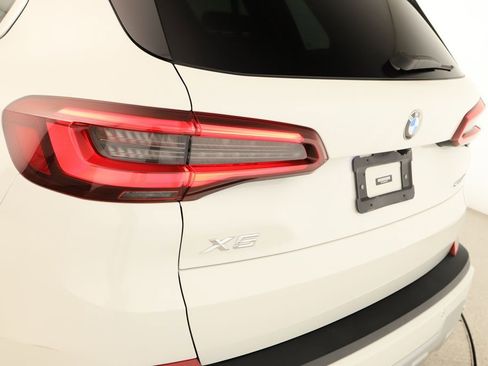 Used 2022 BMW X5 sDrive40i w/ Premium Package RWD image 36