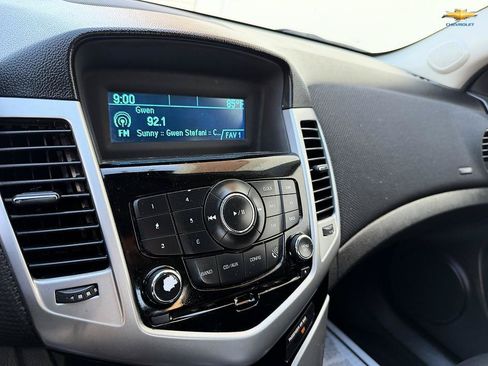 Used 2016 Chevrolet Cruze LT FWD image 20