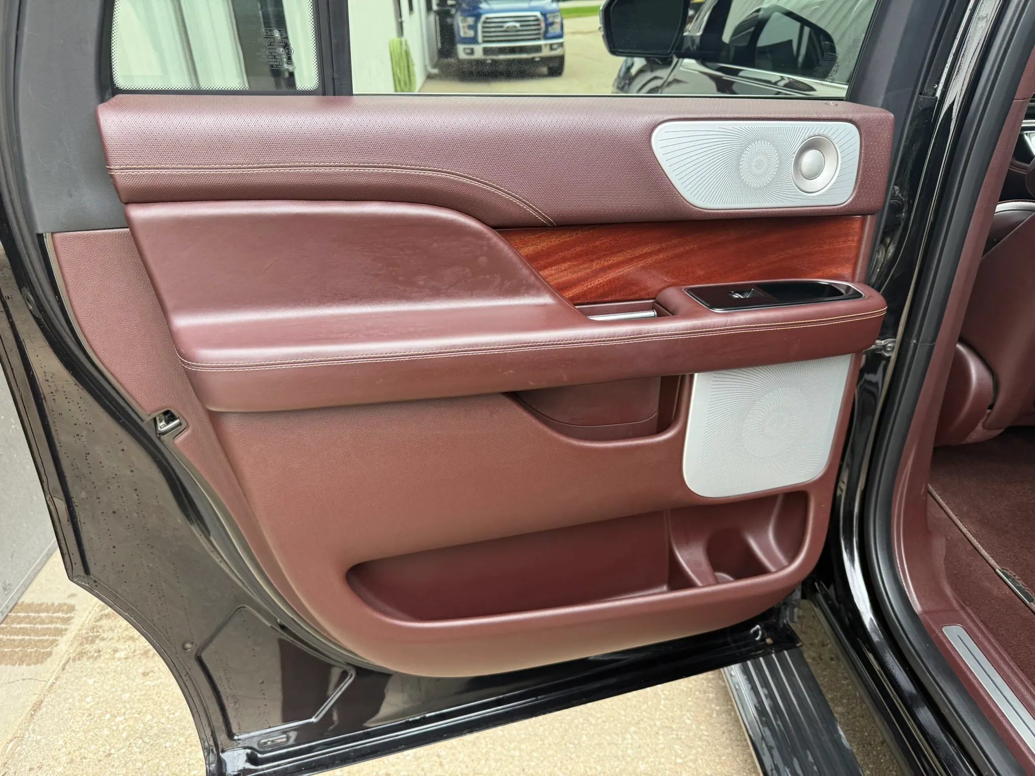 Used 2018 Lincoln Navigator L Black Label AWD/4WD image 14