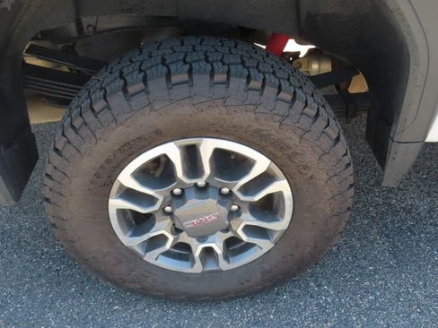 Used 2024 GMC Sierra 3500 SLE w/ SLE Convenience Package AWD/4WD image 14