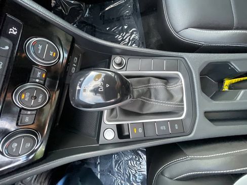 Used 2023 Volkswagen Jetta SE FWD image 22