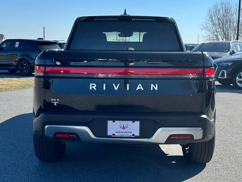 Used 2023 Rivian R1T Adventure image 7