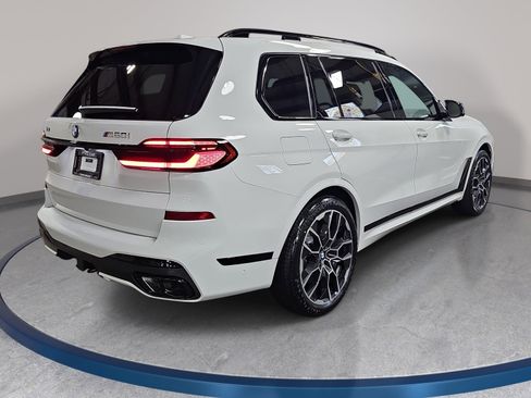 New 2026 BMW X7 M60i image 5
