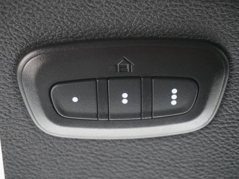 Used 2023 Jeep Wrangler Sahara w/ Cold Weather Group image 25