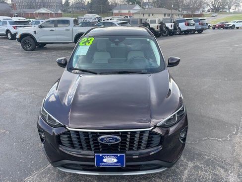 Used 2023 Ford Escape Platinum w/ Premium Technology Package image 3