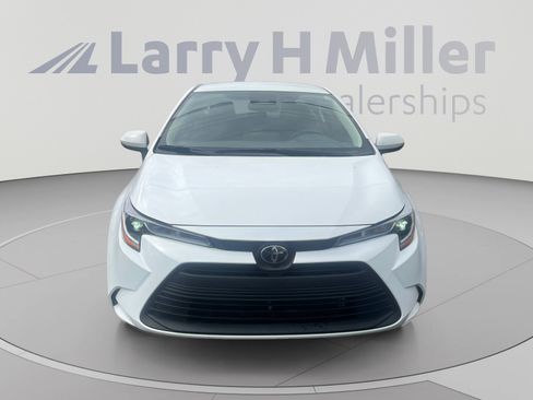 Certified 2025 Toyota Corolla LE FWD image 8